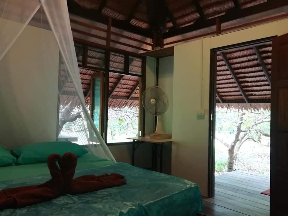 Cashew Nut Bungalow, Ko Mook Kültér fotó